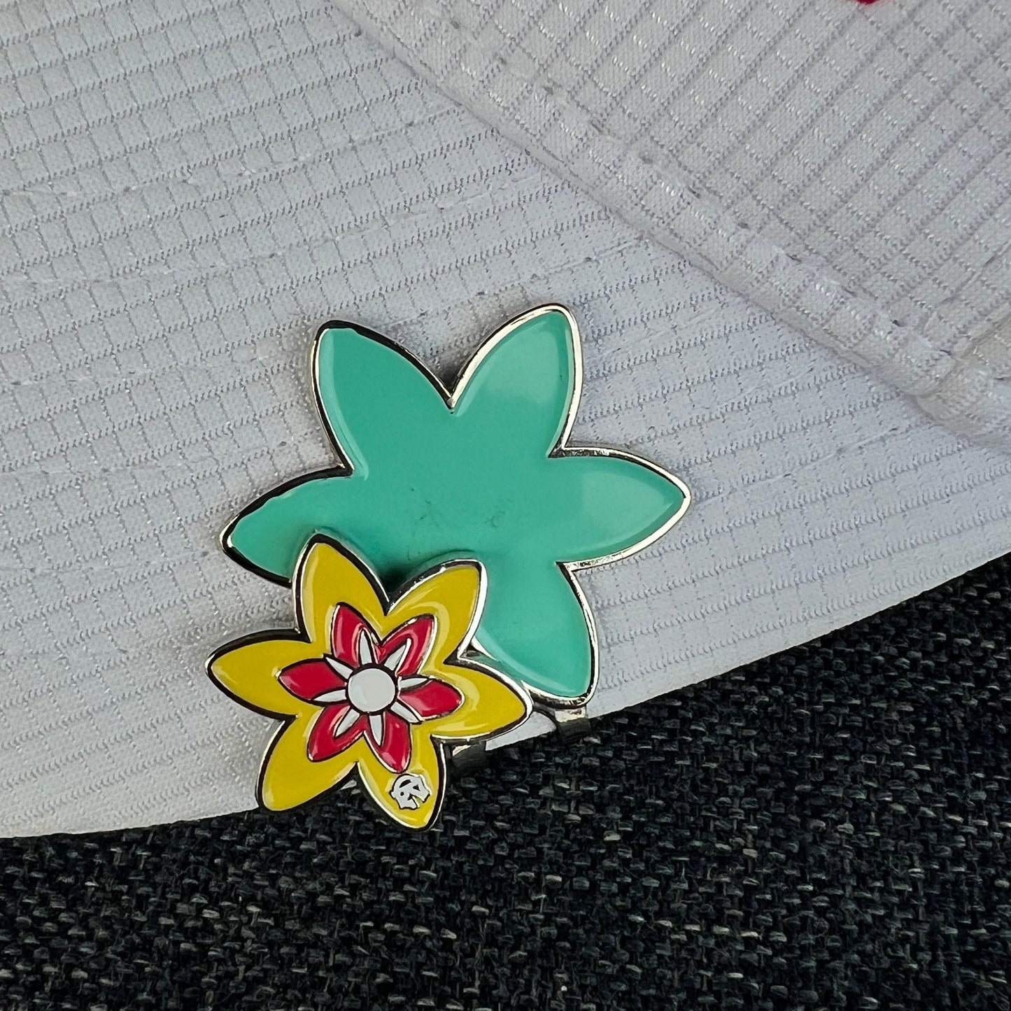 Verschiedene Hutclips